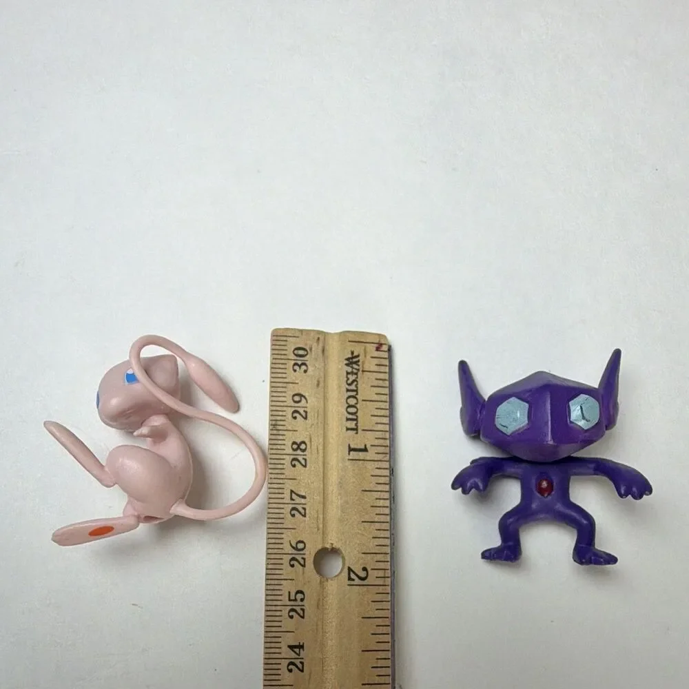 TOMY Pokémon Mew & Sableye 2pc Small Plastic Figure Set Pink/Purple